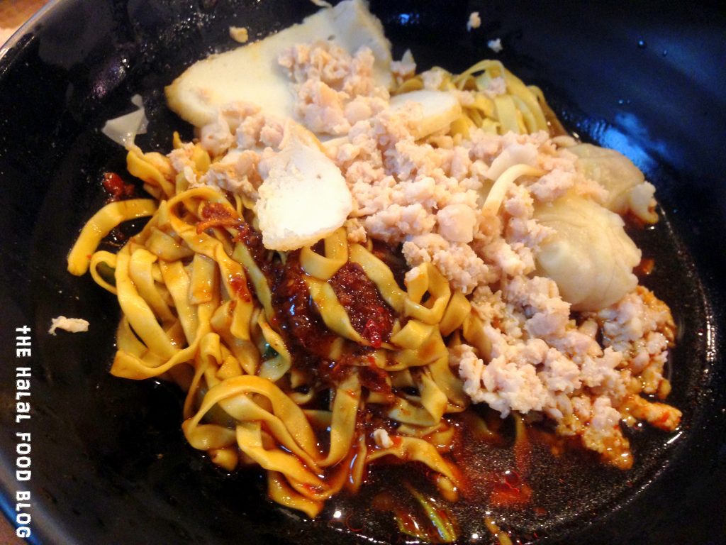 Minced Chicken Noodles Dry ($3.80)