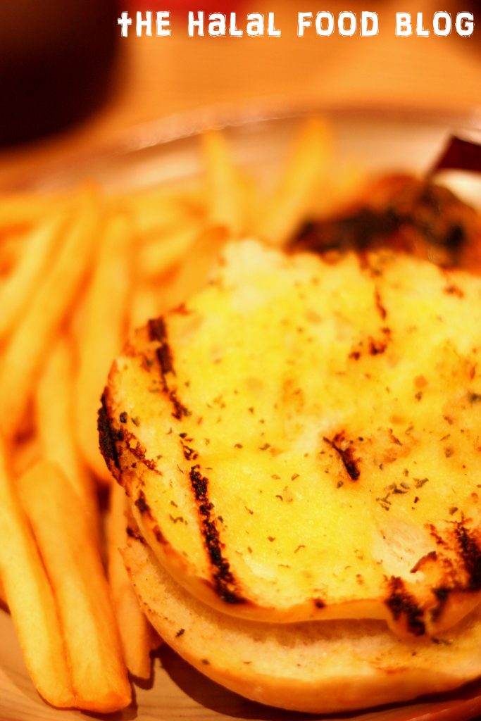 Fries / Garlic Bread