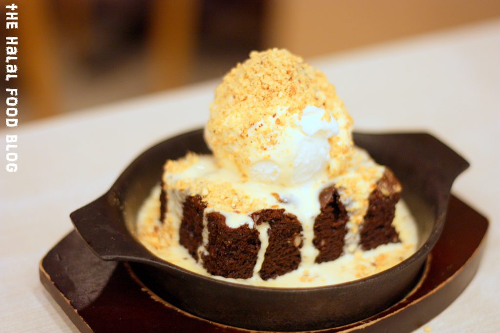 Sizzling Brownie with Ice Cream