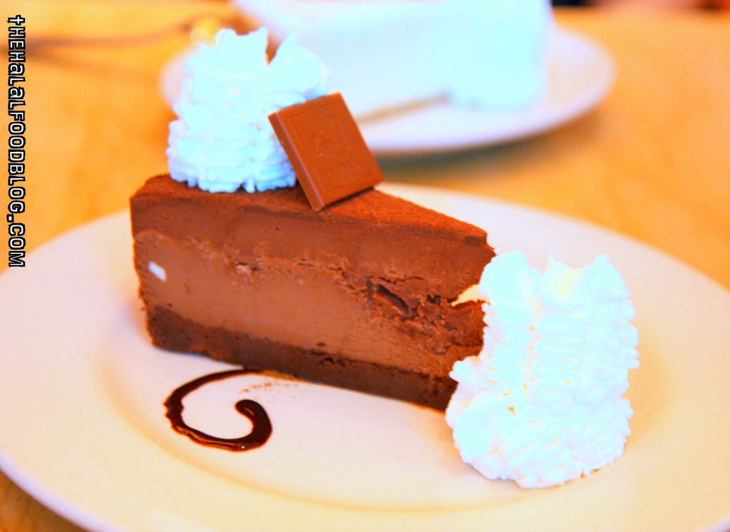 Godiva Chocolate Cheesecake (AED34)