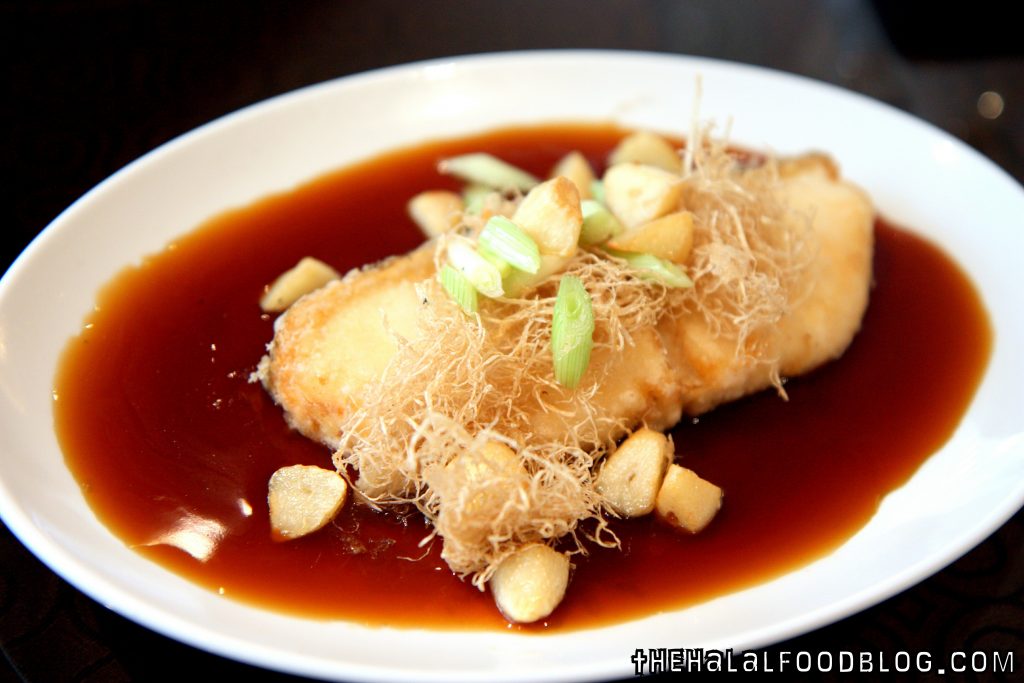 Crisp-Fried Fillet of Cod Fish with Fragrant Garlic and Superior Soy Broth (RM49++)