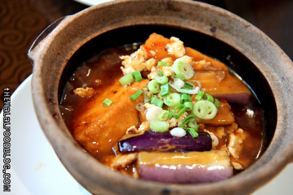 Braised Homemade Beancurd with Minced Chicken & Eggplant in Claypot (RM22++ for small / RM422++ for large)