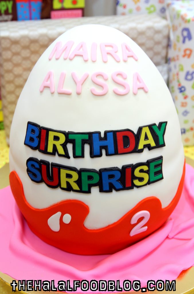 SG Birthdaycakes 02 Egg Surprise