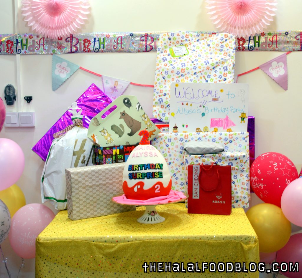 SG Birthdaycakes 05 Egg Surprise