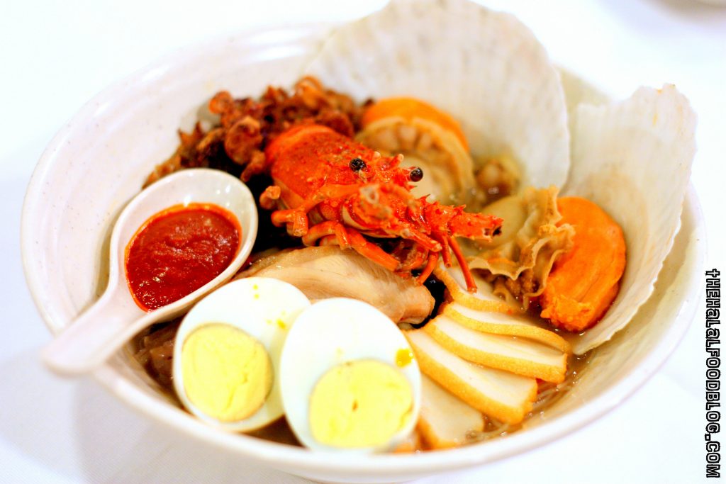 Premium Lobster and Scallop Noodles ($16.95)