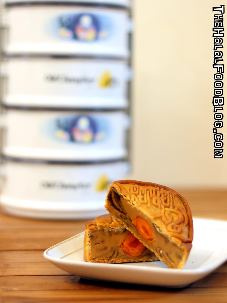 old-change-kee-mooncakes-14-yuan-yang-with-salted-egg-yolk