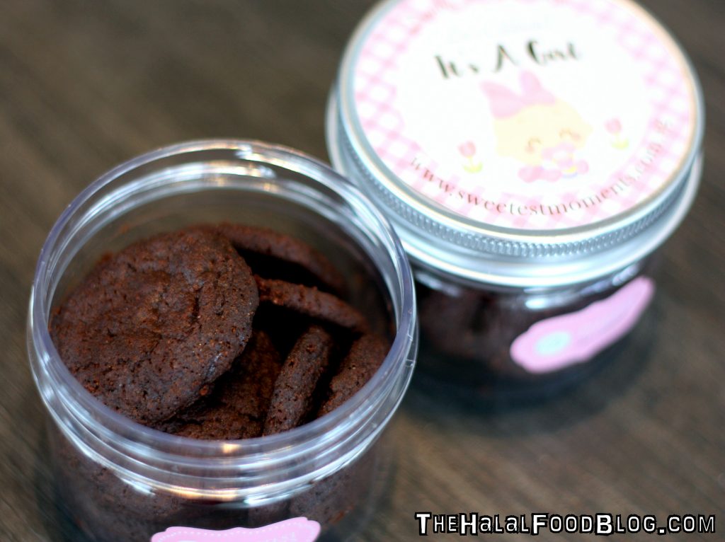 sweetest-moments-18-double-choc-cookies