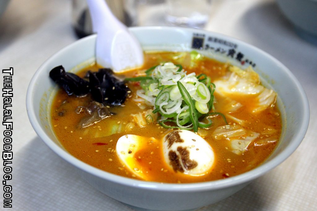 Ramen Noodles in Peppery Bean Paste Broth (¥789 for Half serving)