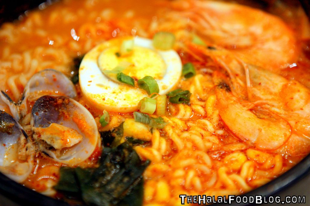 dubuyo-12-spicy-seafood-ramyeon